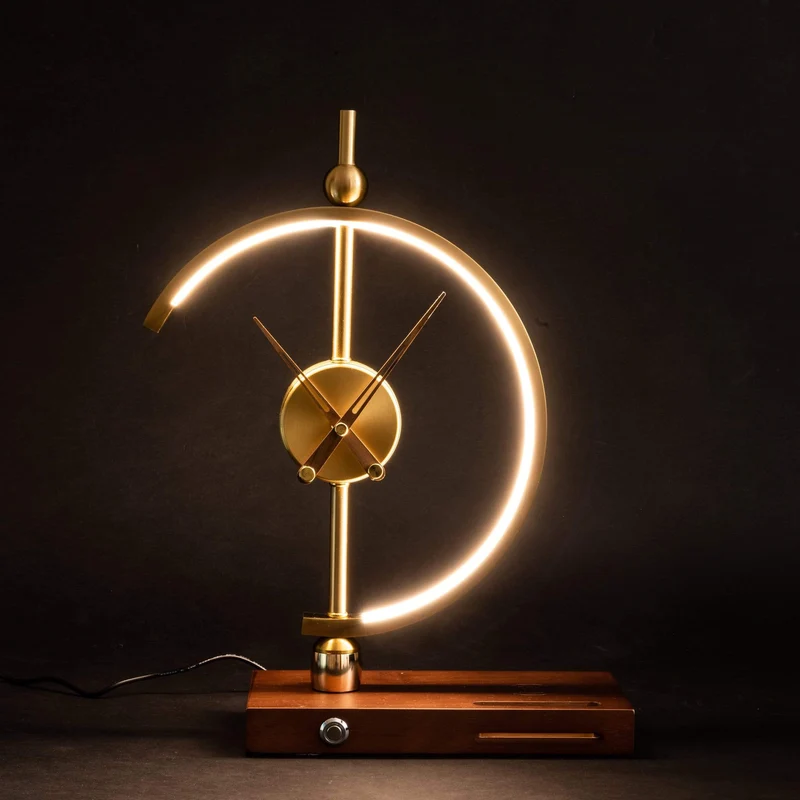 NagoyaLight Luxury Lamp Clock With Wireless Charger Euroselle