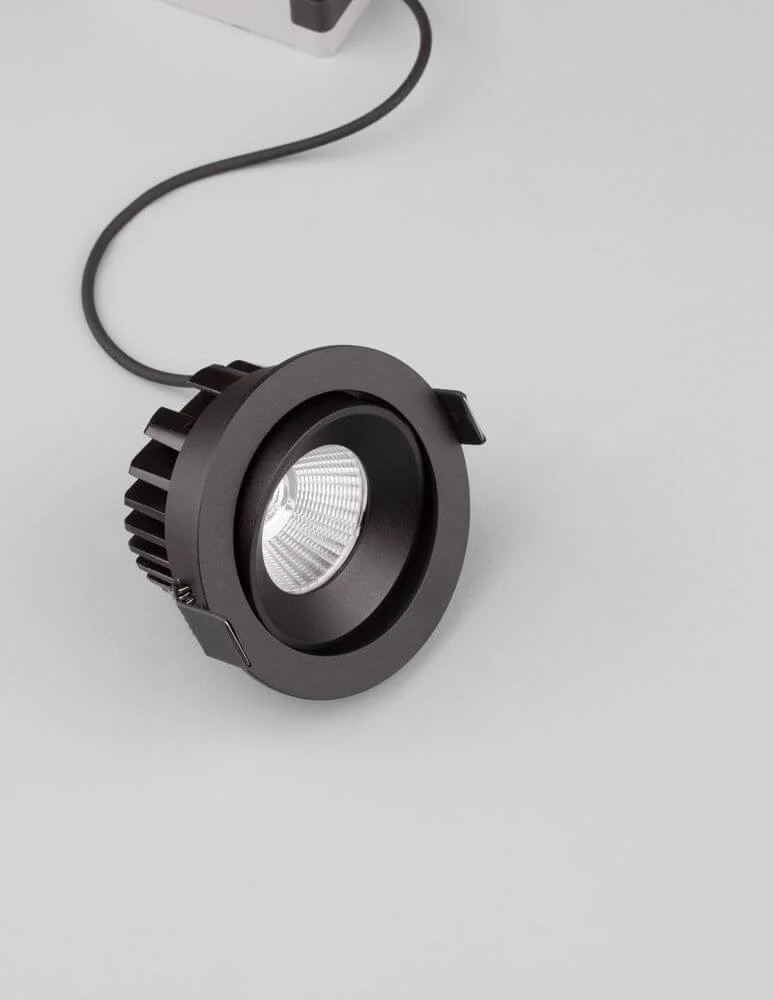 Blade LED Außeneinbauspot H 4,7cm 3000K IP65