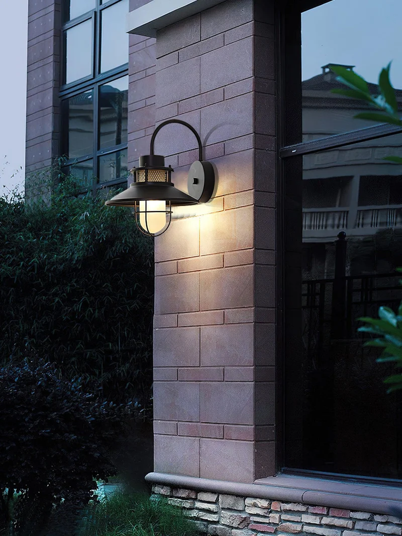 Felix Outdoor Lamp By Euroselle Sleek Industrial Style Outdoor Lighting
