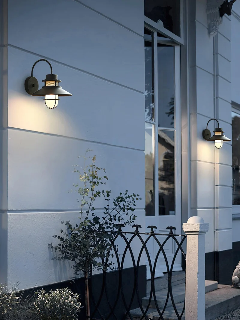 Felix Outdoor Lamp By Euroselle Sleek Industrial Style Outdoor Lighting