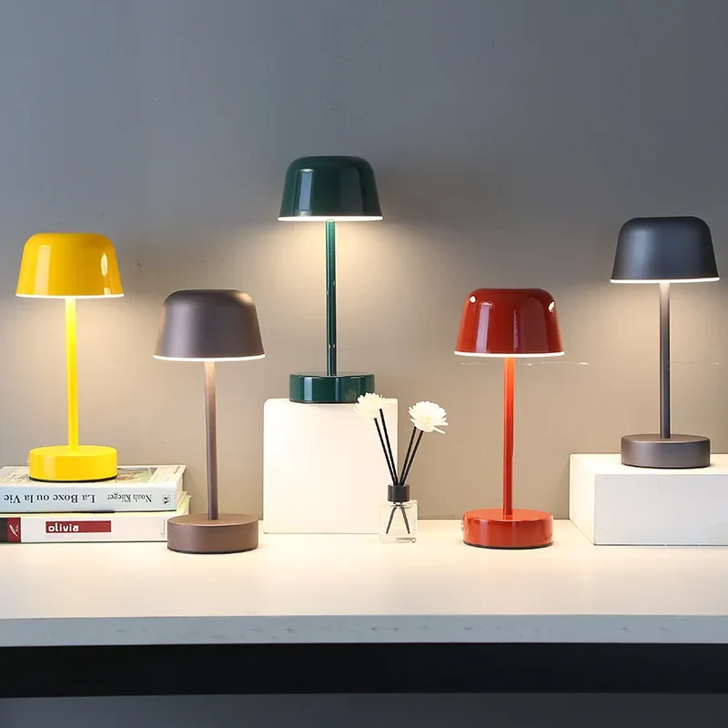 Prisma Pulse Flare Lamp With Sleek Metal Housing And Three Light Colors Euroselle