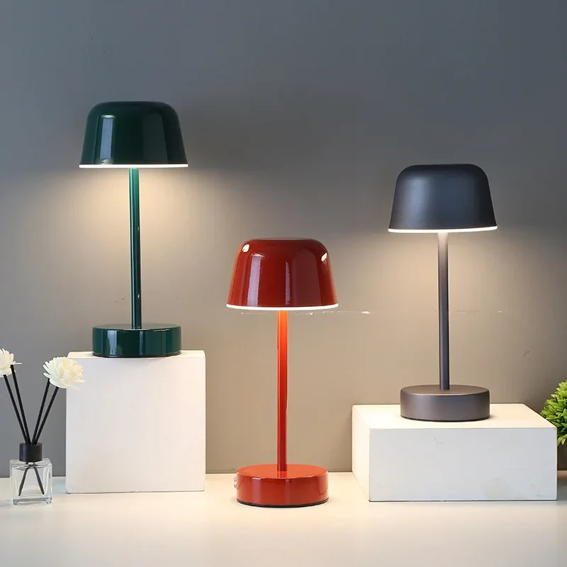Prisma Pulse Flare Lamp With Sleek Metal Housing And Three Light Colors Euroselle
