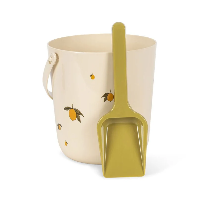 Eimer und Schaufel in Lemon