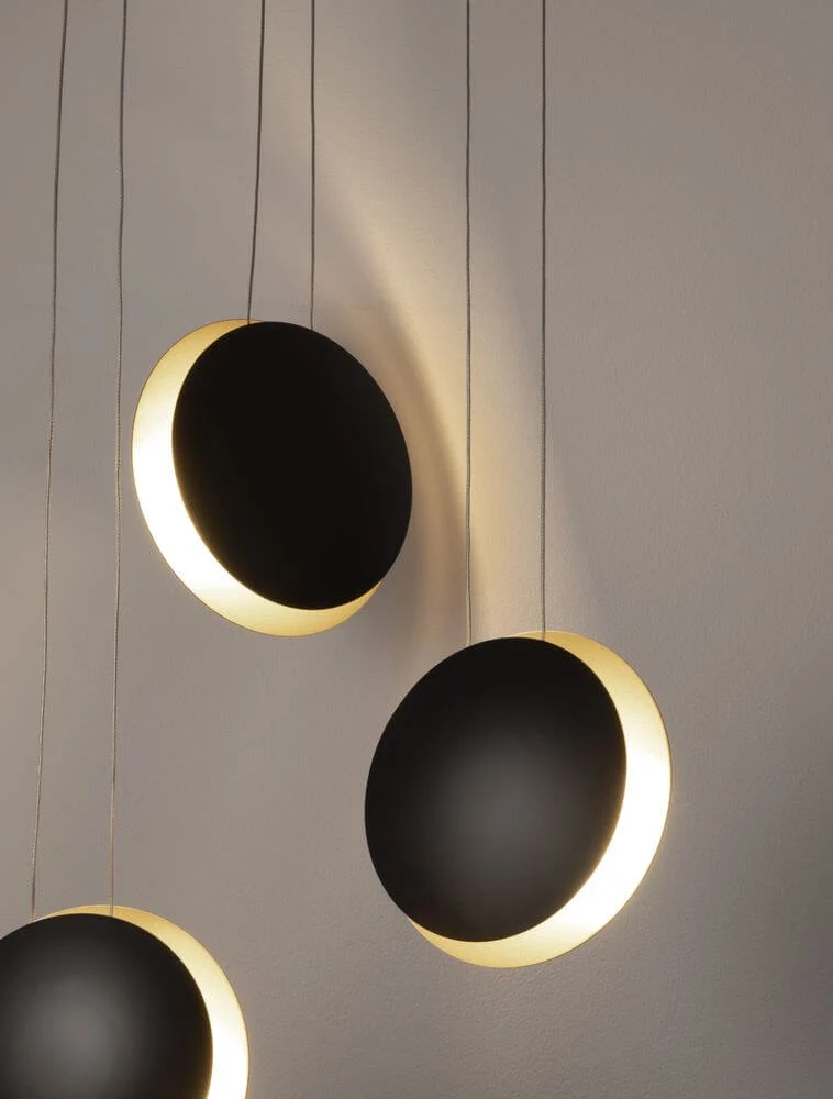 Shell LED Pendelleuchte 3-flammig Ø 48cm 3000K Schwarz, Gold