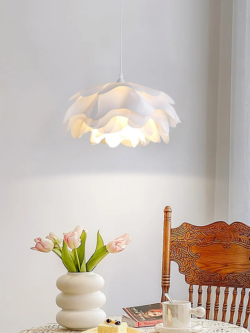 Euroselle Flower Shaped White Pendant Lamp With Soft Diffused Light