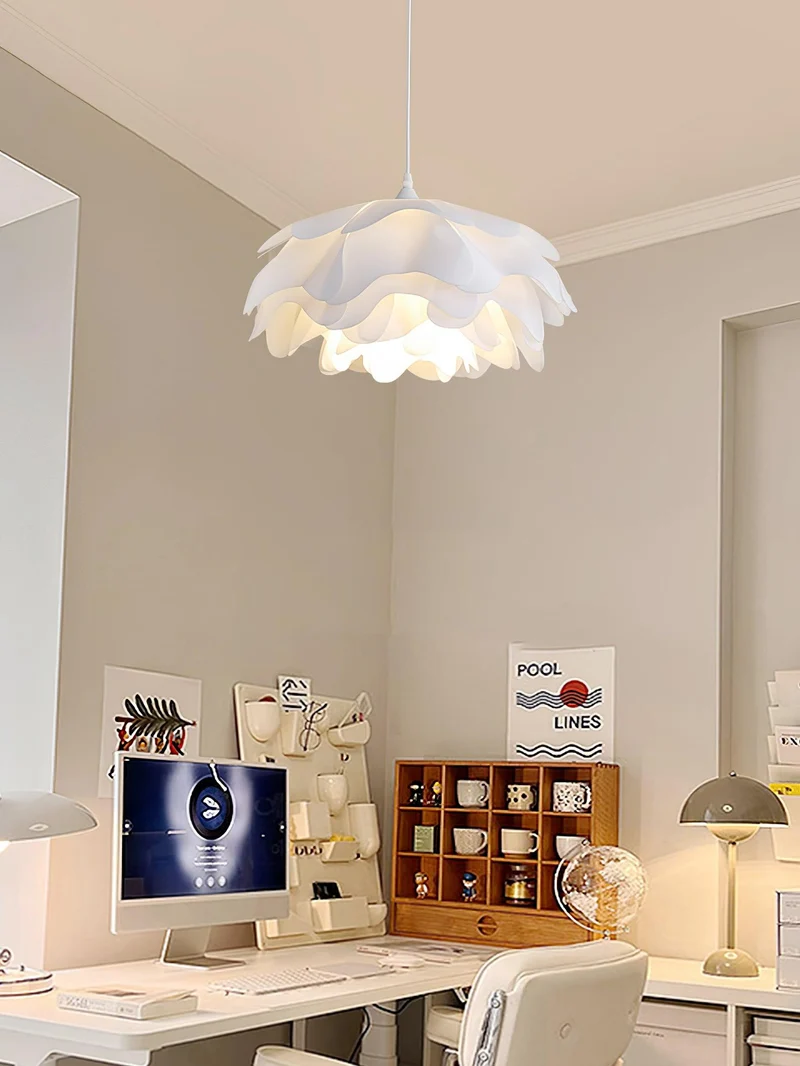 Euroselle Flower Shaped White Pendant Lamp With Soft Diffused Light