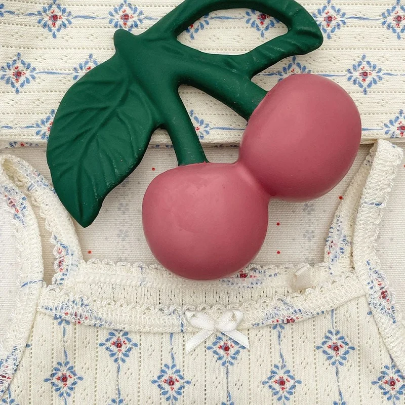 Beißring in Cherry