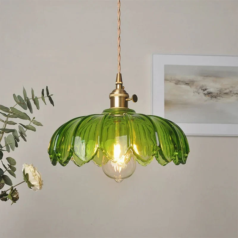 Maribelle Victorian Style Glass Pendant Light With Scalloped Floral Motif Adjustable Cable Euroselle