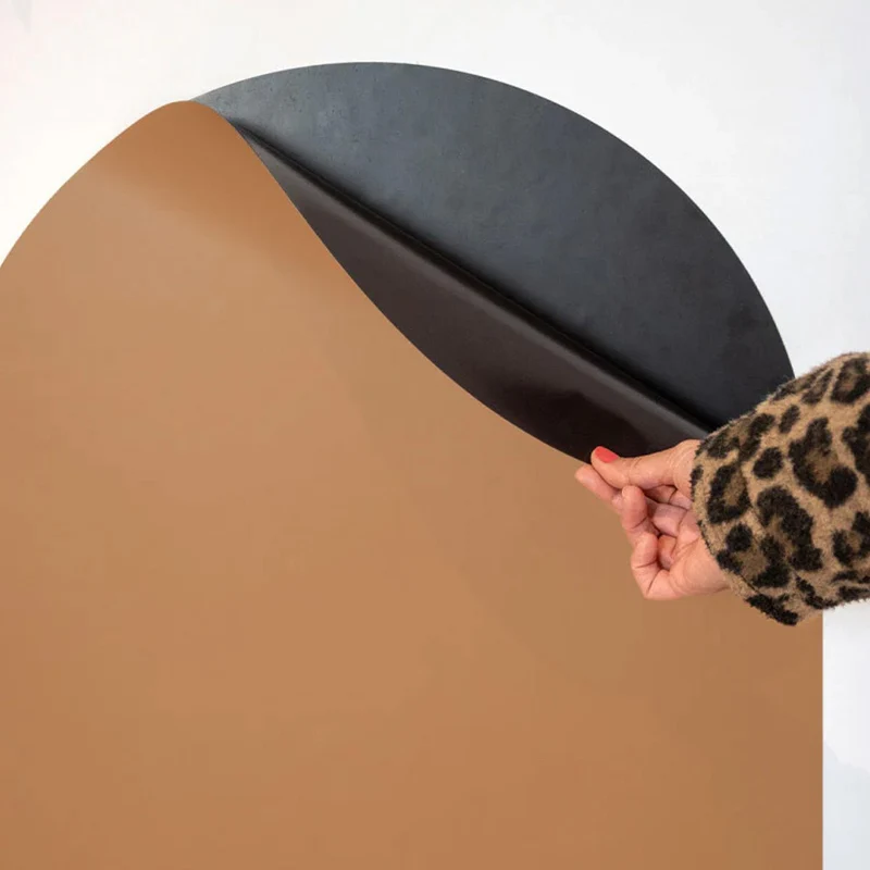 Magnettafel mit abgerundetem oberen Rand in Caramel (100 x 58 cm)