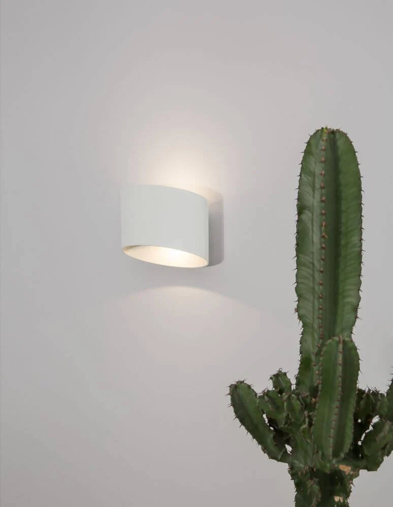 Chez LED Außenwandleuchte Oval 3000K Weiß IP54