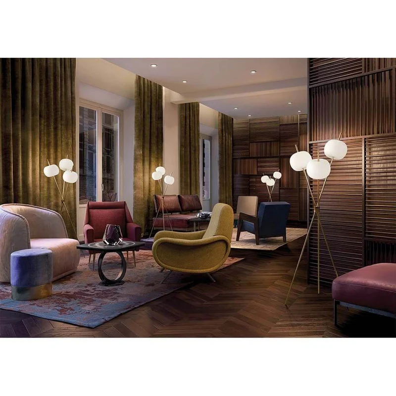 Kundalini LED Stehleuchte Kushi Dreibein 140cm Dimmbar