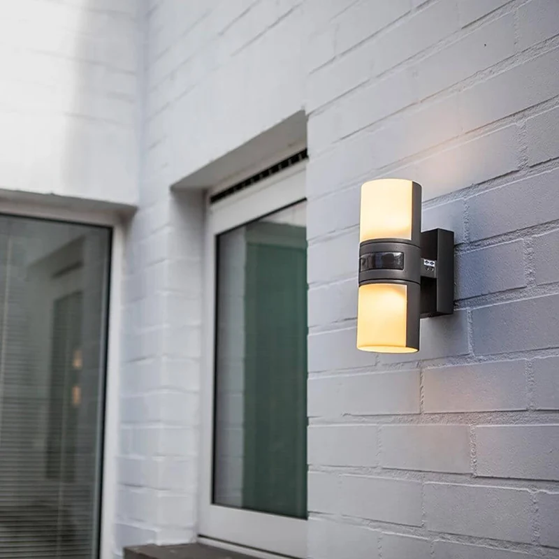 LED Außenwandleuchte Cyra mit Sensor IP44 Anthrazit