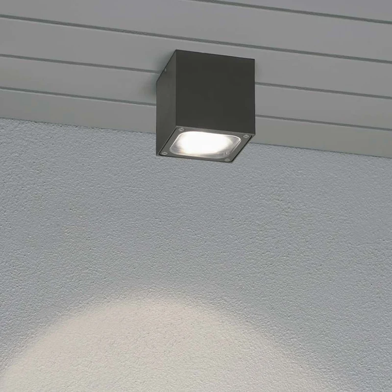 Cesena LED Außen Deckenaufbauleuchte