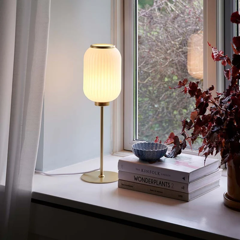 Milford Glas Tischlampe Messing