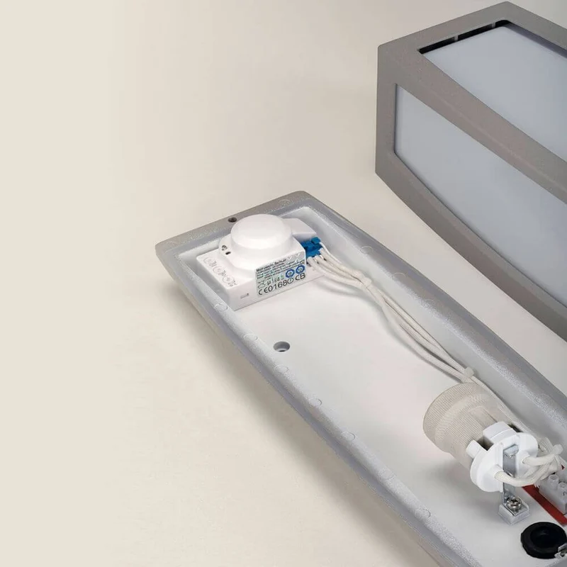 Meridian Box Wandleuchte silbergrau E27 max. 20W mit Sensor