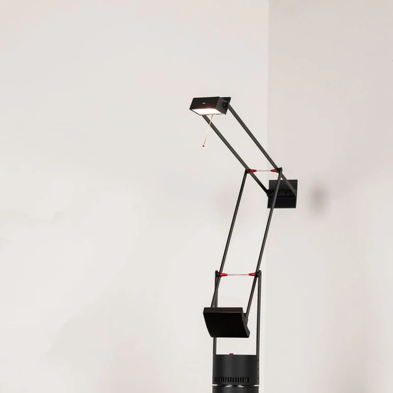 Artemide Tizio Micro Schreibtischlampe Schwarz