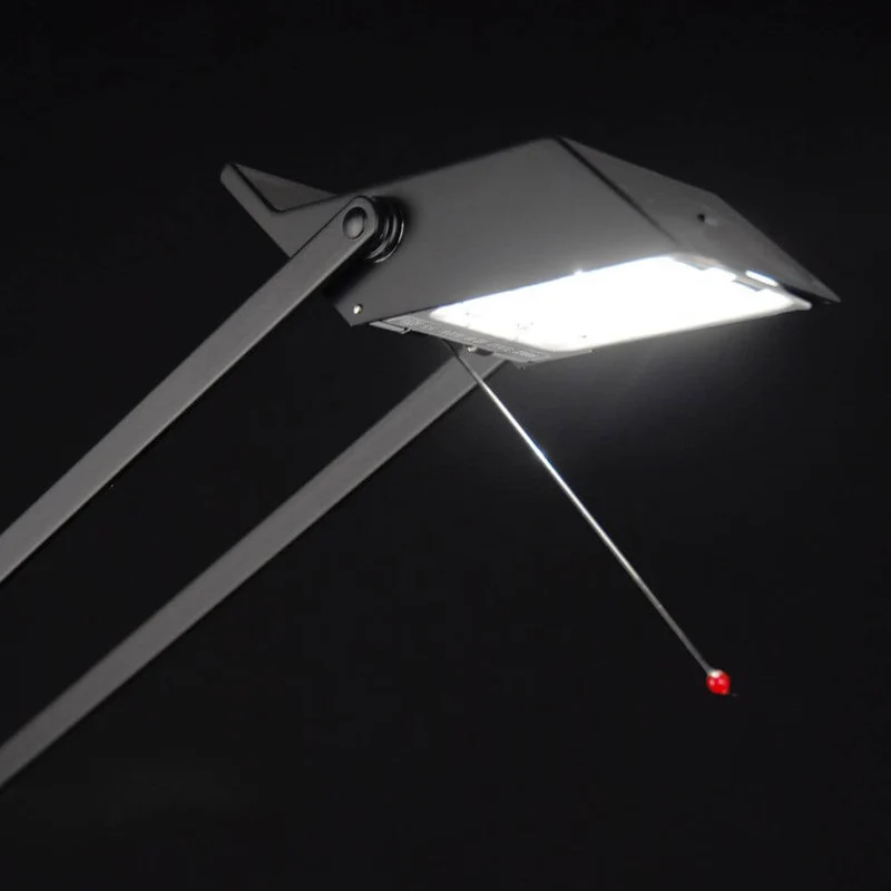 Artemide Tizio 35 Schreibtischleuchte Schwarz