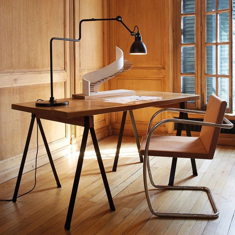 DCWéditions Gras N°317 Tischlampe mit Schirm schwenkbar