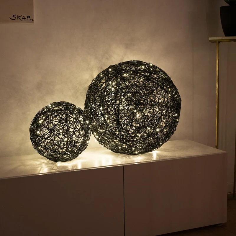 s.luce Mesh LED-Drahtkugel Innen & Außen Warmweiß