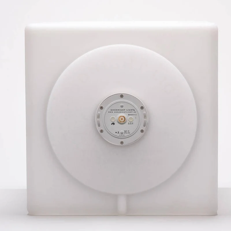 Schwimmfähiger Akku-LED-Lichtwürfel The Love