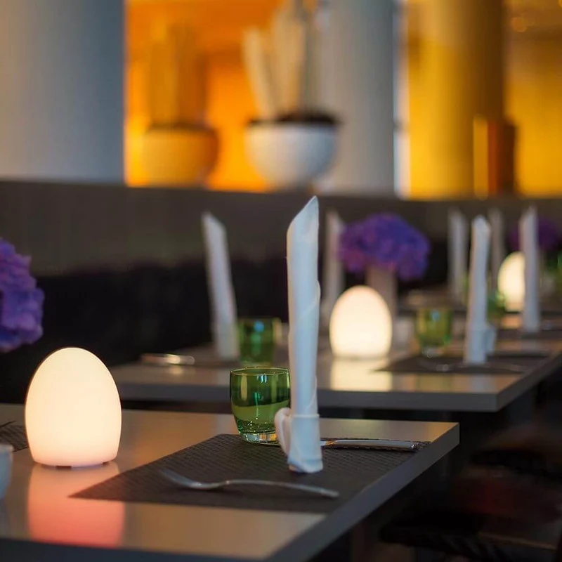 Point Aida Akku LED-Tischlampe mit App-Steuerung