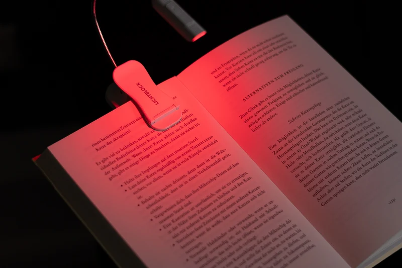 Letti - Akku Leselicht mit 3 Lichtspektren