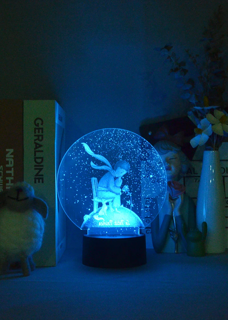 Nachtlicht mit Glaskugel Winter Motiv und Farbwechsel