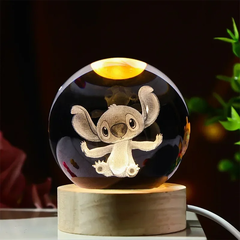 Sanrio Hello Kitty oder Stitch Kristallkugel mit Licht, Geschenkidee kleine und große Kinder
