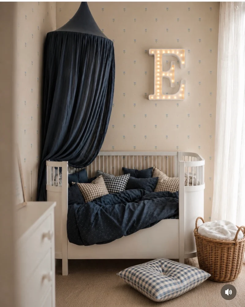 Little Lights Letter E Night Light | White