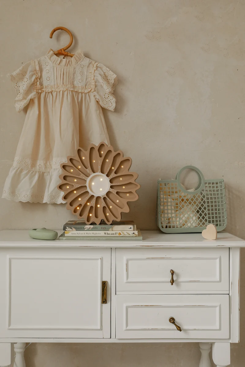 Little Lights Daisy Night Light | Cappuccino Dots