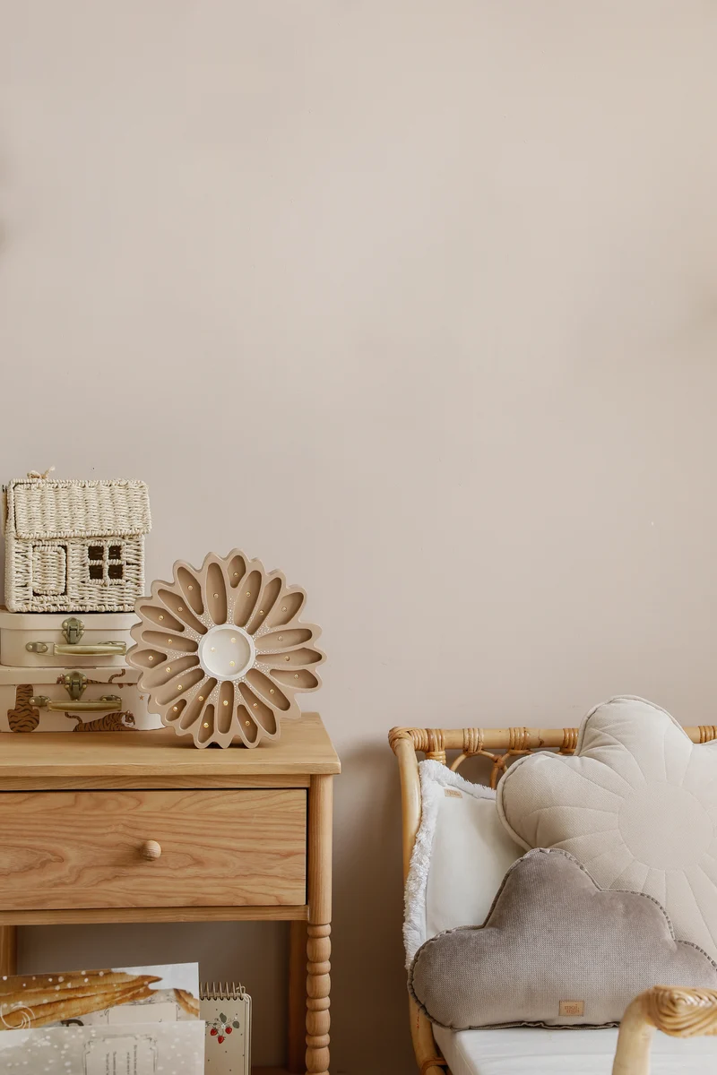 Little Lights Daisy Night Light | Cappuccino Dots