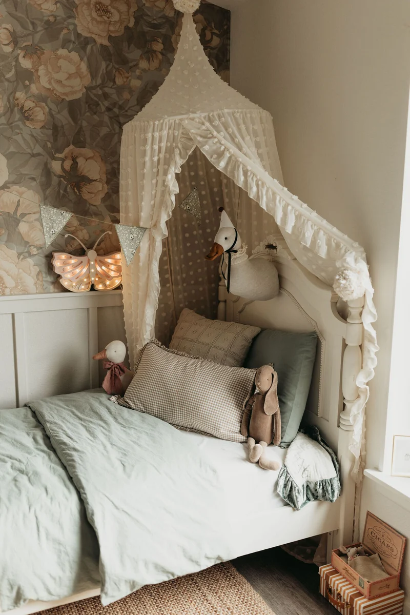 Little Lights Butterfly Night Light | Strawberry Cream