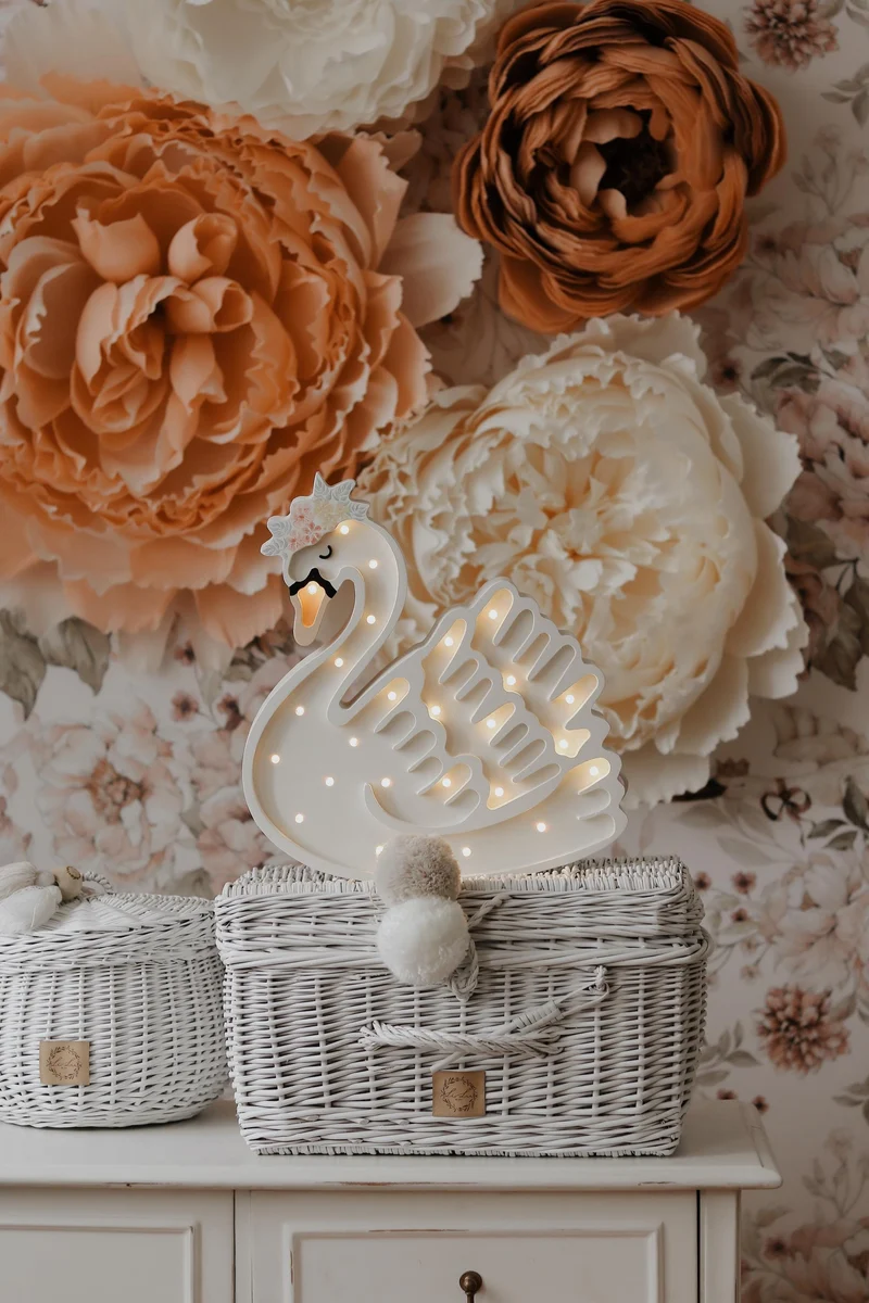 Little Lights Swan Night Light | Lake Flower White