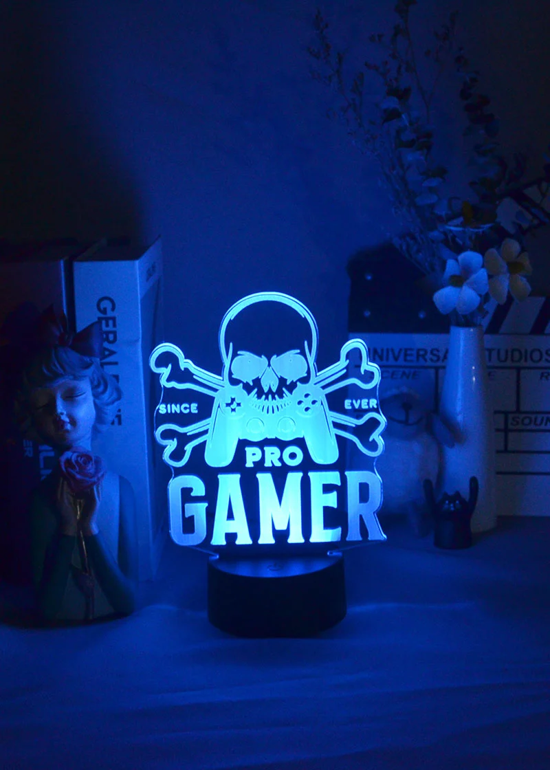 Coole 3D Illusion LED Lampe mit Pro Gamer Motiv - Farbwechsel