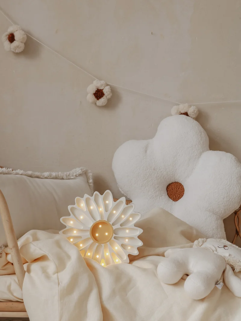 Little Lights Daisy Night Light | White