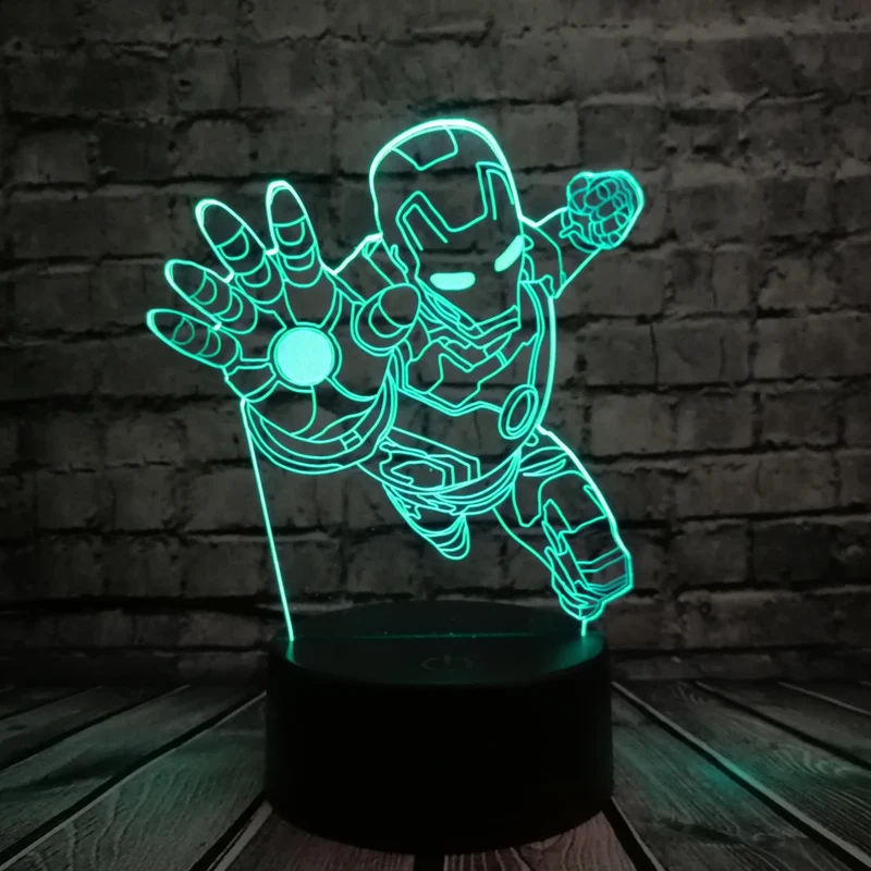 Iron Man Lampe - bis zu 7 Farben - mit magischen 3D LED Effekt