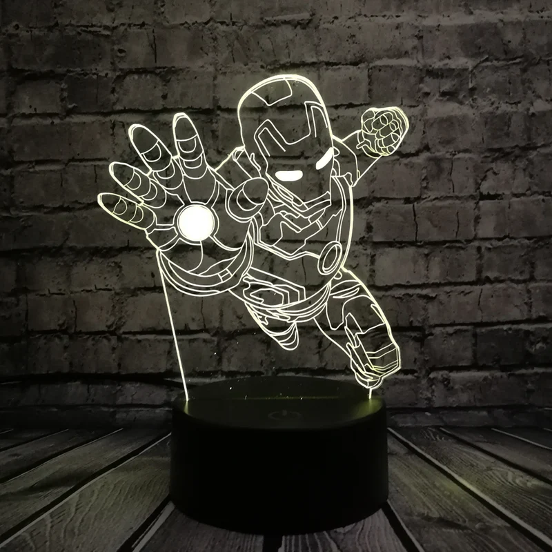 Iron Man Lampe - bis zu 7 Farben - mit magischen 3D LED Effekt