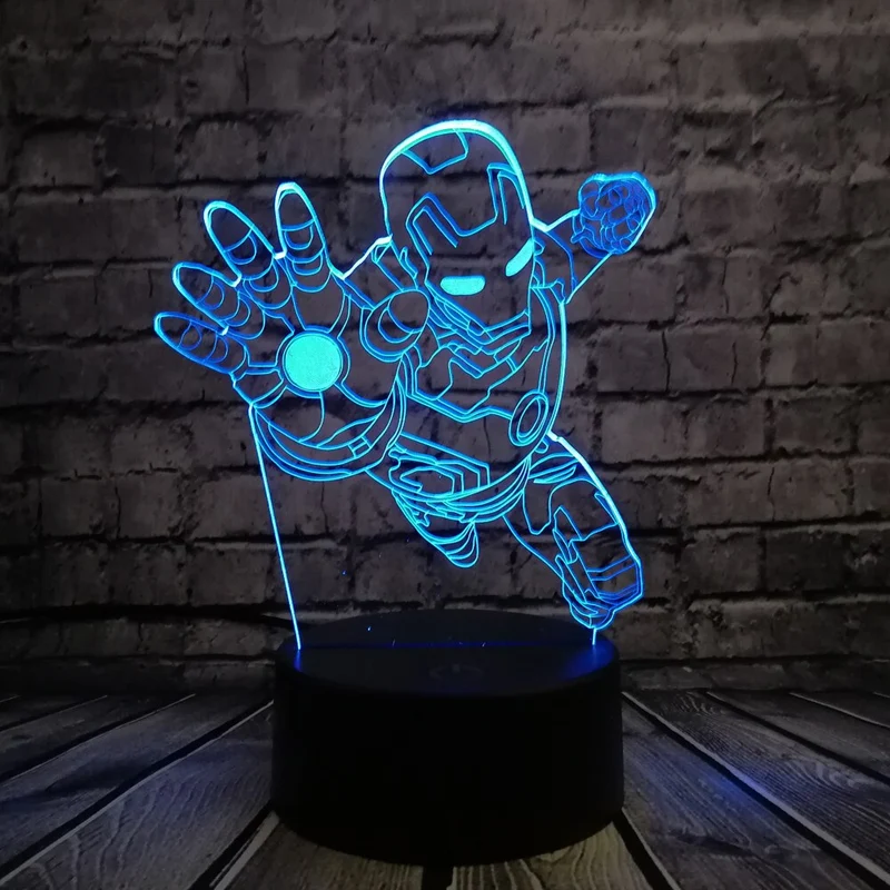 Iron Man Lampe - bis zu 7 Farben - mit magischen 3D LED Effekt