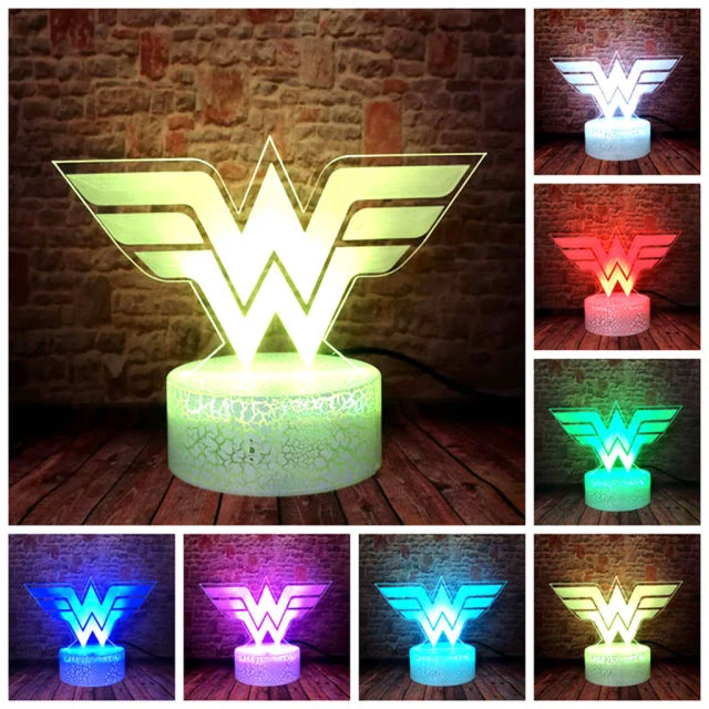 Batman, Superman, Wonderwoman Logo als Nachtlicht