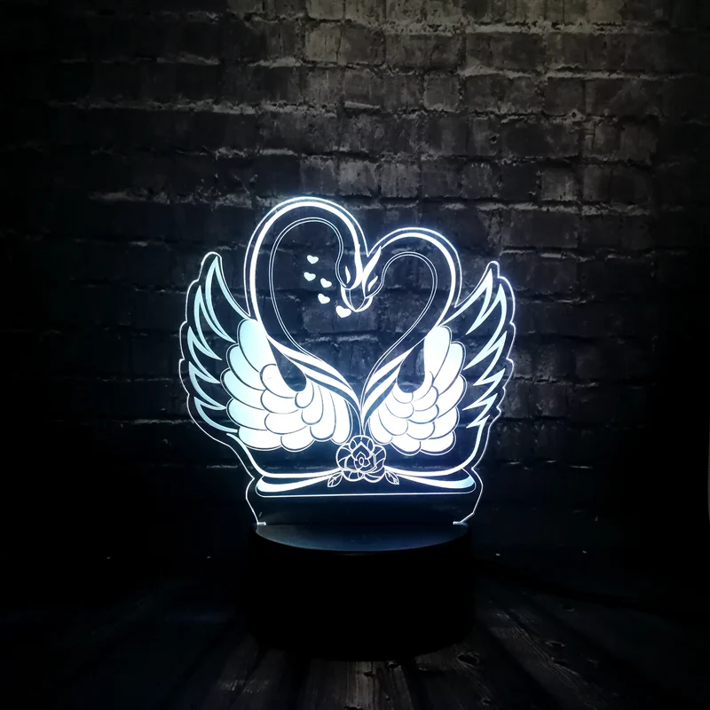Romantische Lampe mit Schwan Motiv, magischen 3D Effekt und Farbwechsel
