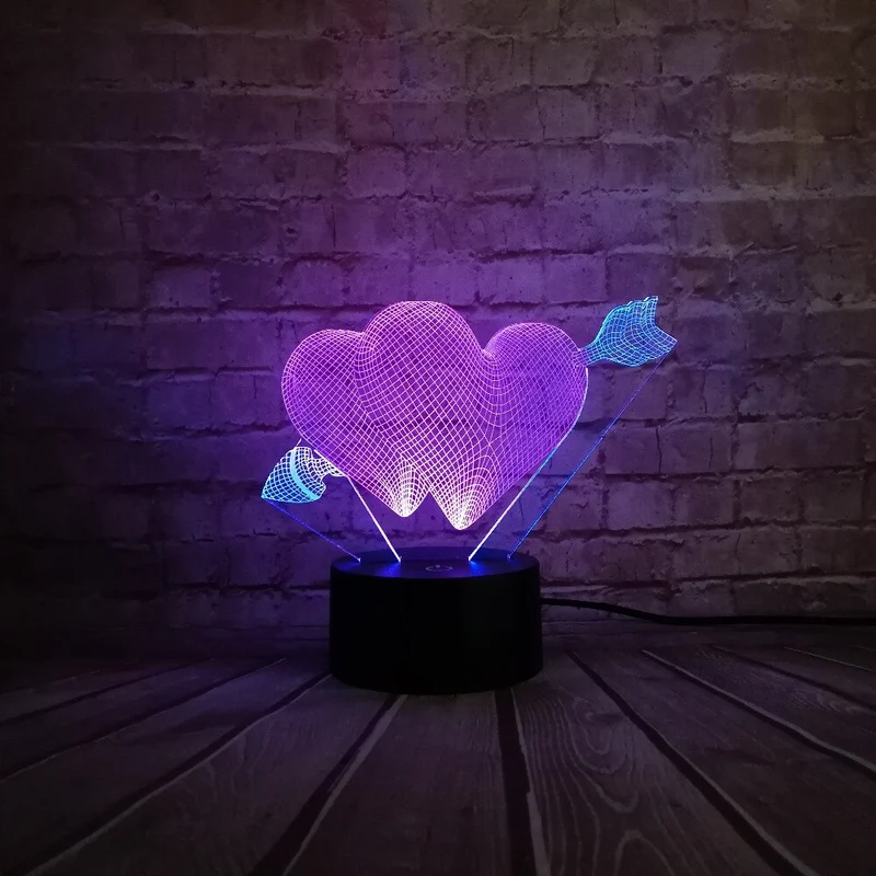 Lampe mit 3D Effekt und romantischen Herz / Liebe Motiv