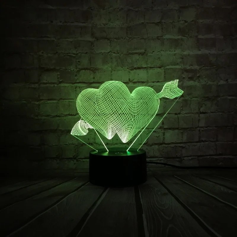 Lampe mit 3D Effekt und romantischen Herz / Liebe Motiv