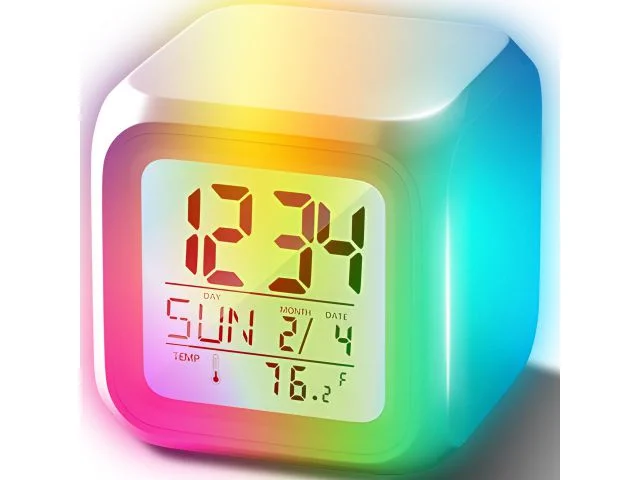 Retoo Digitaler LED Wecker mit 7-Farben-Lichtwechsel – LCD Alarmuhr mit Thermometer, Kalender, Datum & Schlummerfunktion